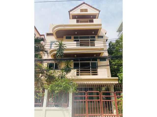 บ้านเดี่ยว 4 ชั้น สไตล์ทาวน์โฮมสุขุมวิทซอย31