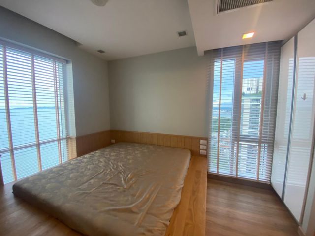 For rent Condo The Palm Wongamat Beach Front hight floor nice decorate (S03-0893)