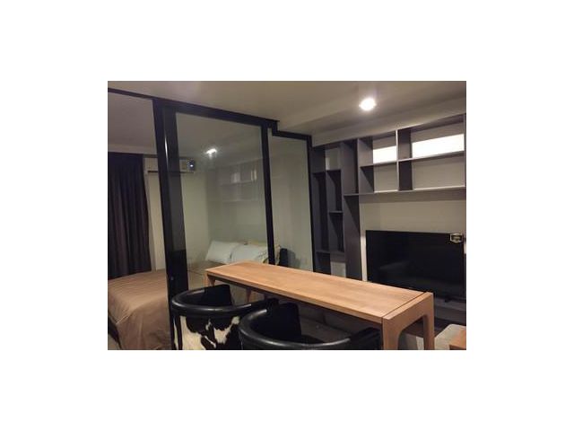 ให้เช่าคอนโด Maestro 02 Ruamrudee 1 ห้องนอน