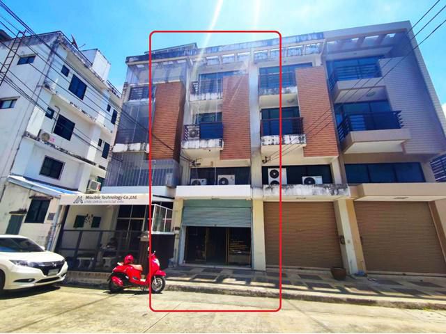 ปัญญาอินทรา 4ชั้น 8แอร์ เเฟชั่นไอซ์เเลนด์ ซาฟารี