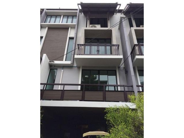 ให้เช่าทาวน์โฮม3ชั้นย่านอ่อนนุช สุขุมวิท77
