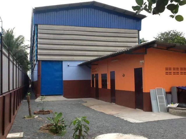 PK381ให้เช่าโรงงานขนาด 1200 ตรม. มี 0ffice ขนาด 100 ตรมด้านหน้า - ไฟฟ้า 3 เฟส หม้อแปลง ขนาด 160 kva.
