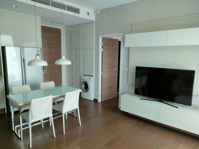 High rise condo !!! Q Asoke near MRT Phetchaburi