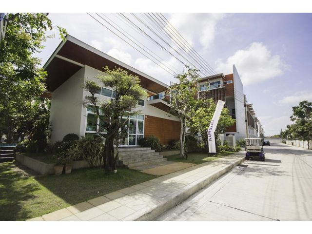 ขายทาวน์โฮม4ชั้นหมู่บ้านกุญชร์สิริ เมืองระยอง