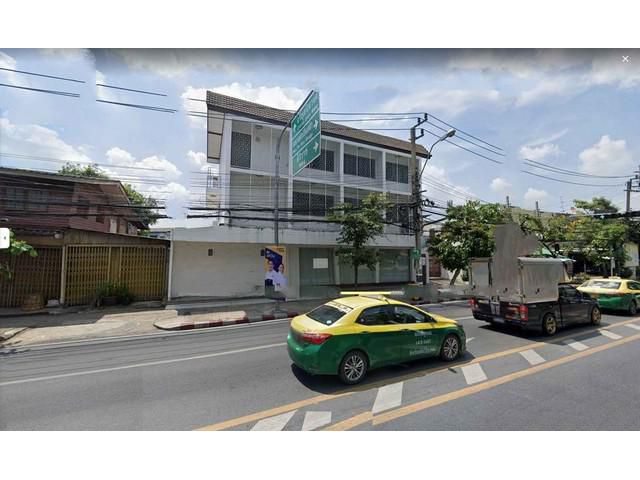 ให้เช่าอาคารถนนอิสรภาพ พรานนก ใกล้โรงพยาบาลศิริราช