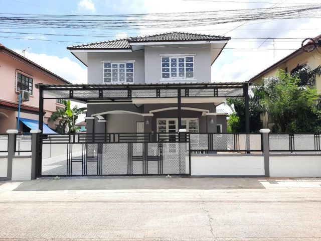 บ้านเดี่ยว 2 ชั้น #หมู่บ้านเคซีการ์เด้นโฮม6 รีโนเวทสวย พร้อมอยู่ วิวทุ่งนา หันหน้าทิศตะวันออก บรรยากาศดี เงียบสงบ