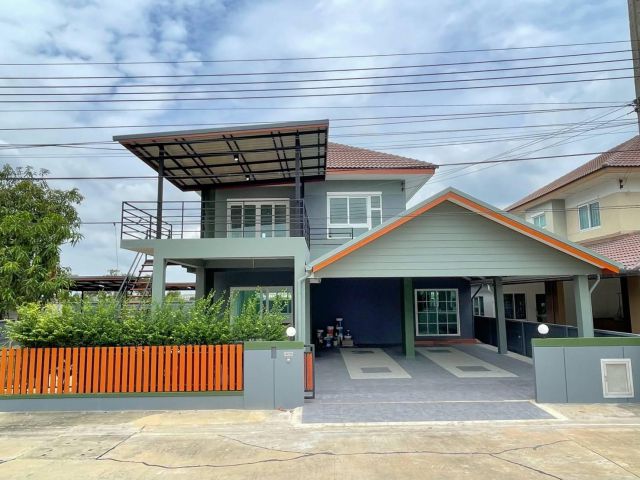 บ้านเดี่ยว 2 ชั้น #หมู่บ้านดิเอ็กซ์เทนโซ หนองจอก  ต่อเติมเทอเรสด้านหน้า ด้านข้างเป็นที่นั่งเล่นพักผ่อนได้สบาย