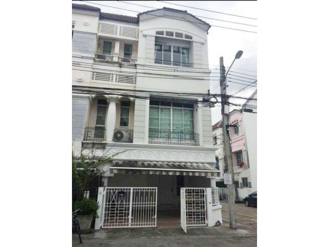ให้เช่าบ้าน หมู่บ้านกลางเมือง ลาดพร้าว-โยธินพัฒนา