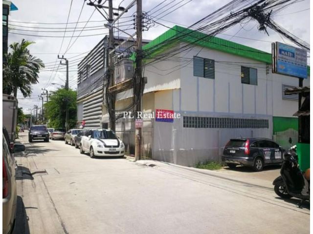 ให้เช่าโกดังโรงงาน เนื้อที่100 ตรว.  ลาดพร้าว71