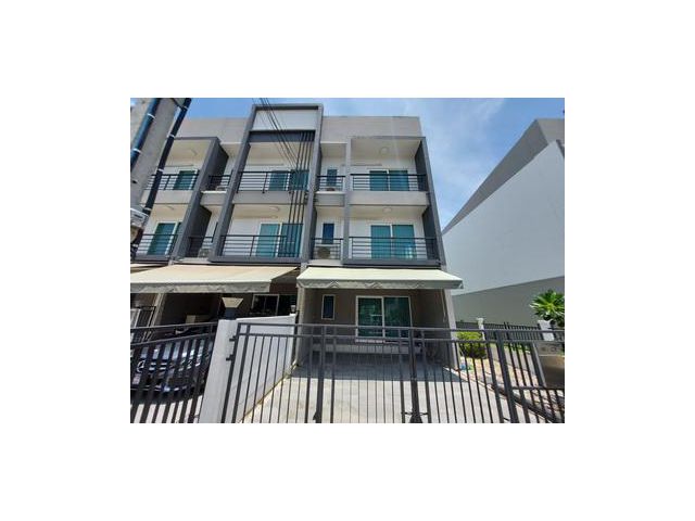 บ้านกลางเมือง สวนหลวง แขวงดอกไม้ เขตประเวศ กทม.