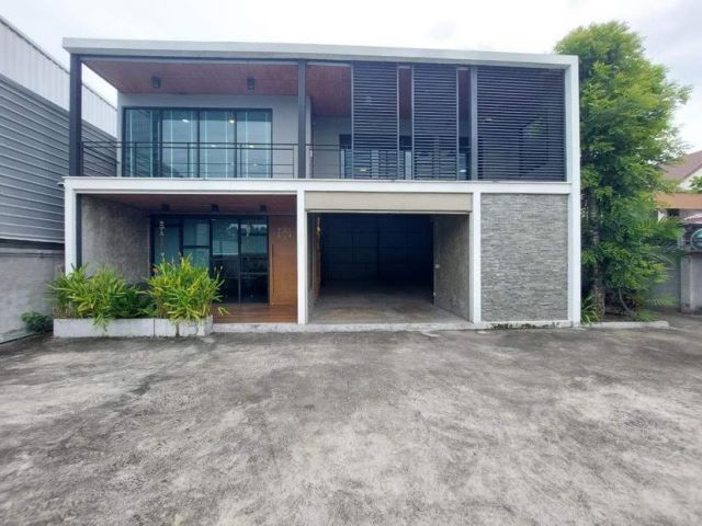 โกดัง ให้เช่า พร้อม ออฟฟิศ สำนักงาน สุดหรู 2 ชั้น ย่านลำลูกกา คลอง 3