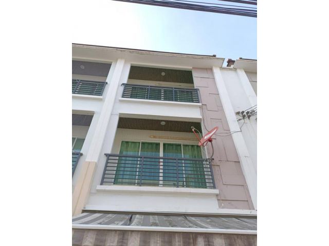 MRT ศรีนครินทร์40-50 3ชั้น Seacon Paradise park