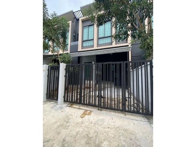 ทาวน์โฮมส์2 ชั้นใกล้เมกะบางนา บ้านพลีโน่