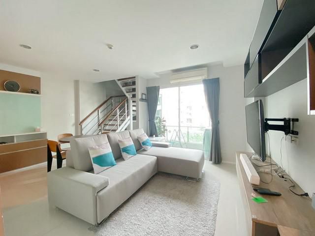 Whizdom The Exclusive Near BTS Punnawithi (500m)