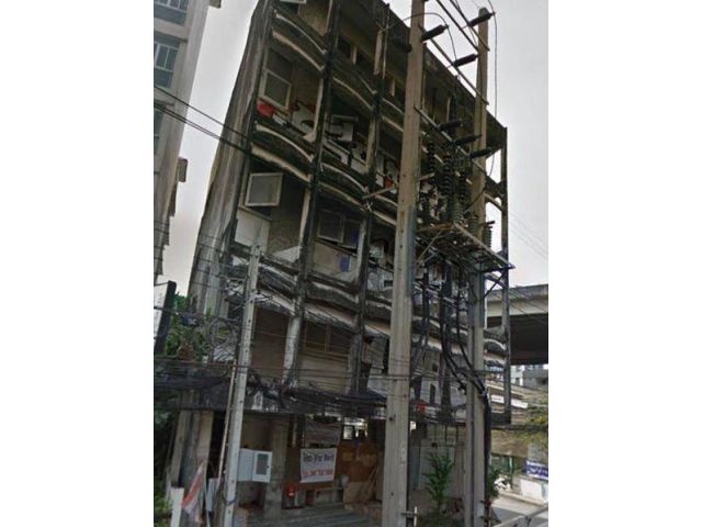 ตึก 4 ชั้น เขตคลองเตย กทม. ใกล้สถานีรถไฟฟ้า(อ่อนนุช)