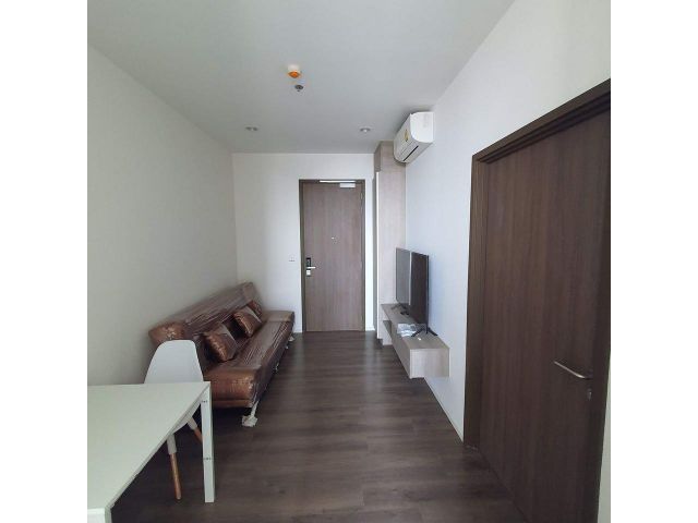 Whizdom Essence Sukhumvit 101 for rent 1 bedroom 1 bathroom 34 sqm. rental 18,000 baht/month