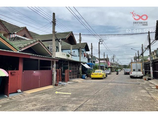 ขายทาวน์เฮ้าส์ 2 ชั้น บ้านมโนรมย์ 4 เลียบคลองสอง เนื้อที่ 17 ตารางวา