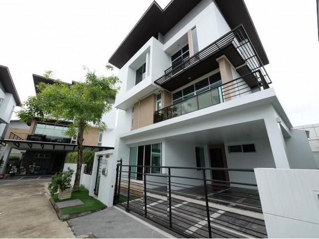 ขายบ้านเดี่ยว 3 ชั้น หมู่บ้านเนอวาน่า บียอนด์ ไลท์ พระราม9 ซอยกรุงเทพกรีฑา32 ใกล้ AIRPORT LINK สถานีทับช้าง