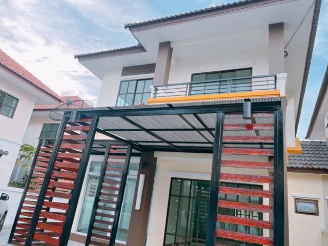 บ้านเดี่ยว 2 ชั้นหลังมุม #หมู่บ้านเต็มสิริเพลส พร้อมเข้าอยู่ มีพื้นที่เหลือสำหรับต่อเติมได้อีกเยอะ มีรถเมย์สาย 525 ผ่านตลาดมีน