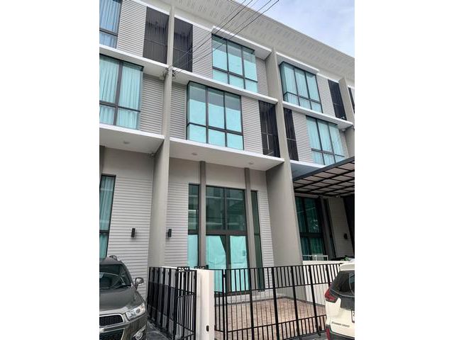 P71 ให้เช่า ทาวน์โฮม พาทิโอ พระราม 9-พัฒนาการ 32 Patio Rama 9-Pattanakarn บ้านใหม่ บ้านเปล่า ทำออฟฟิศจดทะเบียนได้ สามารถ