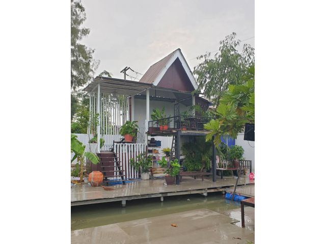 SALE (SL171) : ขายทีดินพร้อมบ้านริมน้ำ ใกล้กรุงเทพ บรรยากาศดี ต.กระทุ่มแบน สมุทรสาคร ใกล้วัดท่าไม้  อากาศดี  น้ำใม่ท่วม