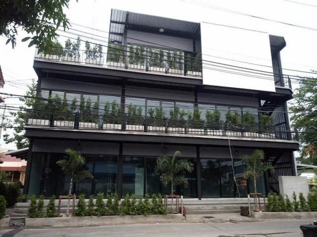 ให้เช่าโฮมออฟฟิศ 3 ชั้น ย่านรัชดา เข้า-ออกได้หลายทาง ใกล้ MRT สุทธิสาร