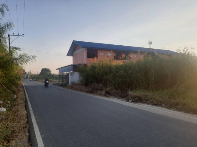 ขายที่ดินในตัวเมืองฉะเชิงเทรา 100 ตรว. ติดถนนลาดยาง ใกล้โรบินสัน 2 กม. จ.ฉะเชิงเทรา