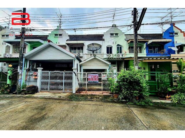 ทาวน์เฮาส์ 2 ชั้น หมู่บ้าน สุนิสา เนื้อที่ 19 ตรว. ถนนรามอินทรา เขตคันนายาว