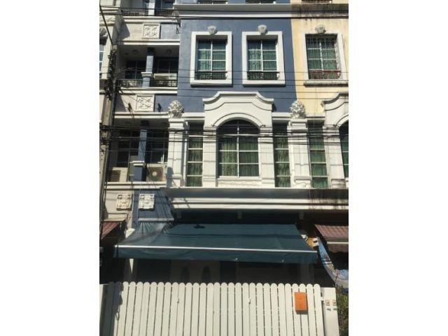 ขายทาวน์โฮม4ชั้น เดอะปารีส รัชวิภา