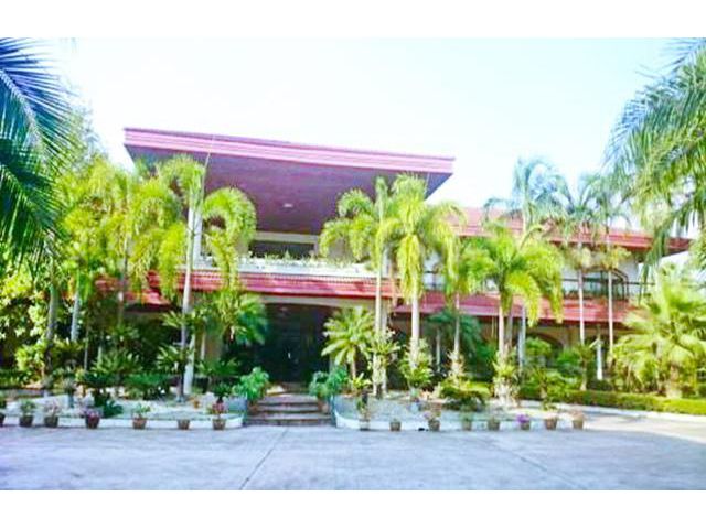 บ้านบึง รพ.ที่ว่าการอำเภอ 6 ไร่ 3500 ตรม. เอสโซ่