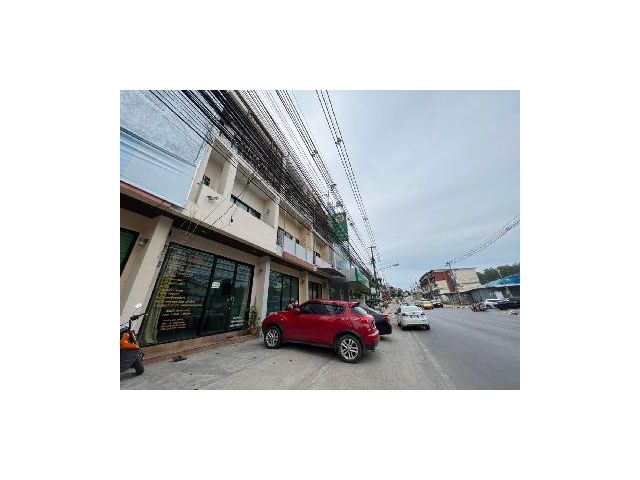 Commercial building available for rent