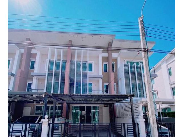 ให้เช่าบ้าน หมู่บ้านทาวน์อเวนิวซิกซ์ตี้ วิภาวดี 60