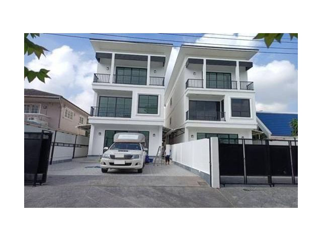 บ้านเดี่ยว 3 ชั้น หมู่บ้านสัมมากร รามคำแหง112