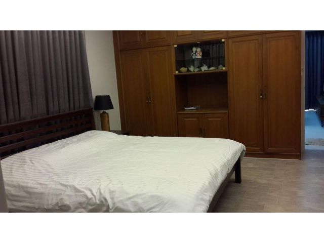 S03-0017 Pattaya Beach Tower Condominium