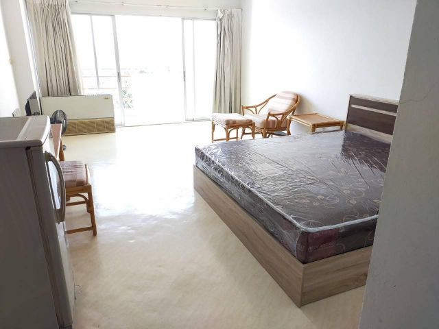 ให้เช่า Pattaya Plaza Condotel ชั้น 7 วิวสระว่ายน้ำ ห้อง Studio มีเฟอร์นิเจอร์ครบ S03-0047