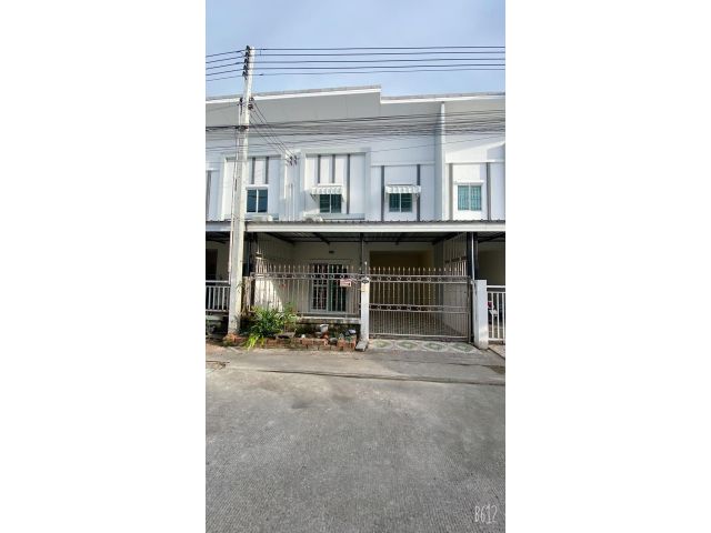 ขาย/ให้เช่า ทาวเฮ้าส์ 2 ชั้น ใกล้โรงเรียนสารสาสน์บูรพา ห้วยกะปิ ชลบุรี