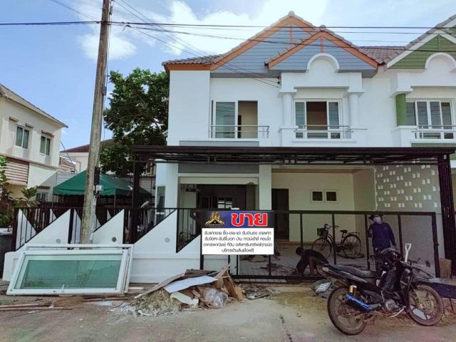 บ้านแฝด 2 ชั้นหลังมุม #หมู่บ้าน​ศุภมงคลวิลล์ ถนนเมน หน้าบ้านหันทางทิศ​ตะวันออก​ ติดตลาดมารวย ซ.หทัยราษฎร์54 ใกล้ทางด่วน