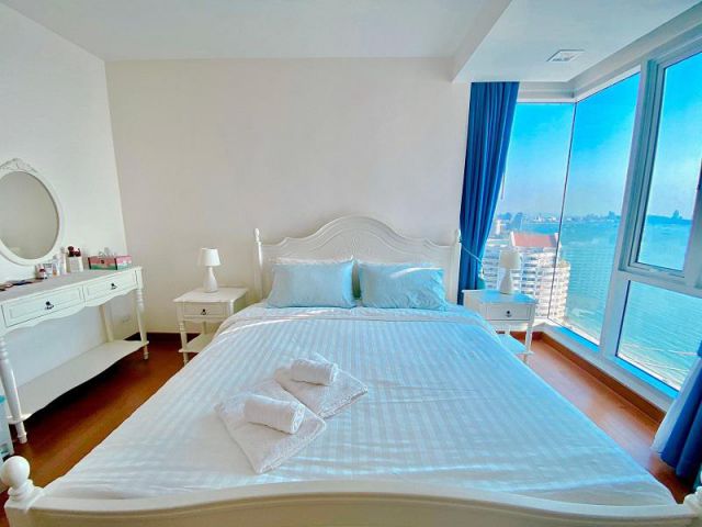 For Rent The Palm Wongamat Beach Front Pattaya  2 Beds Sea view (S03-0917)