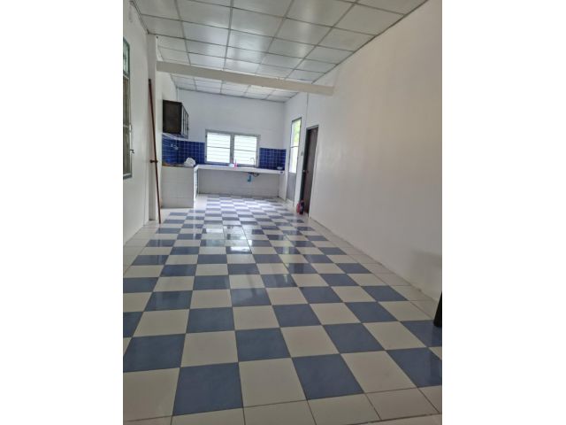 Sale with House 4 Units with Tenant at Ramintra Road with Chanote about 200 sq.wah up