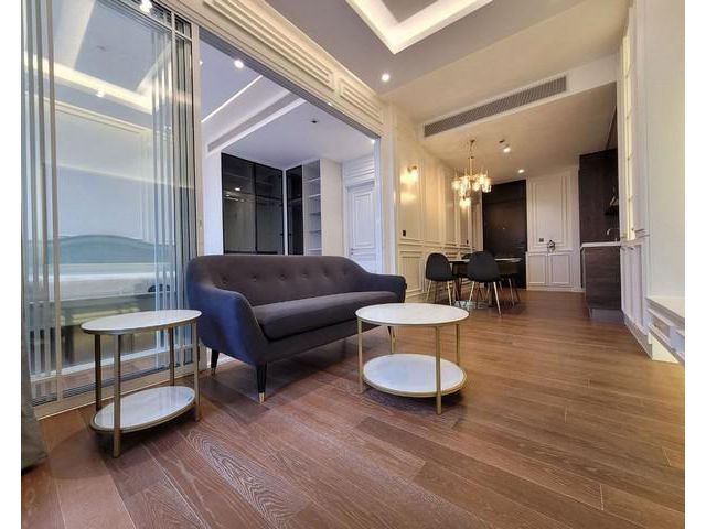 The Luxurious unit at Muniq Langsuan BTS Chidlom
