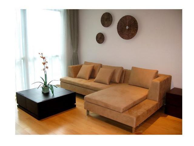 Athenee Residence near BTS Ploenchit