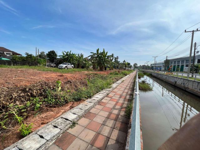 ขายที่ดินถมแล้ว ทำเลดี ถนนดอนนก ตำบลมะขามเตี้ย