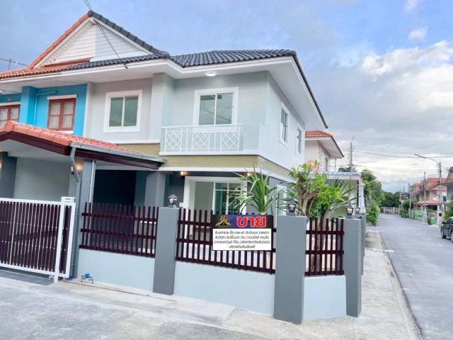 ห้ามพลาด บ้านสวย ทำเลเยี่ยม ทาวน์เฮ้าส์ 2 ชั้นหลังมุมมุม #หมู่บ้านพฤกษา21 แต่งสวยด้านหน้าปูกระเบื้องเต็มพื้นที่