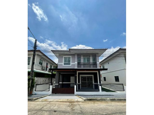 บ้านเดี่ยว 2 ชั้น #หมู่บ้านพร้อมพัฒน์1 ตกแต่งสวยทาสีบ้านภายในและภายนอกใหม่ทั้งหลัง ชั้นบนและชั้นล่างปูด้วยกระเบื้องยาง