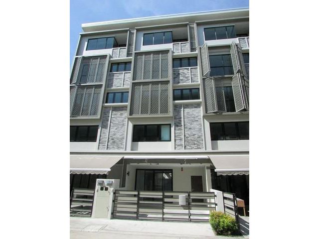 ขายทาวน์เฮ้าส์ 4 ชั้น Jade Praise Sathorn-Rama3