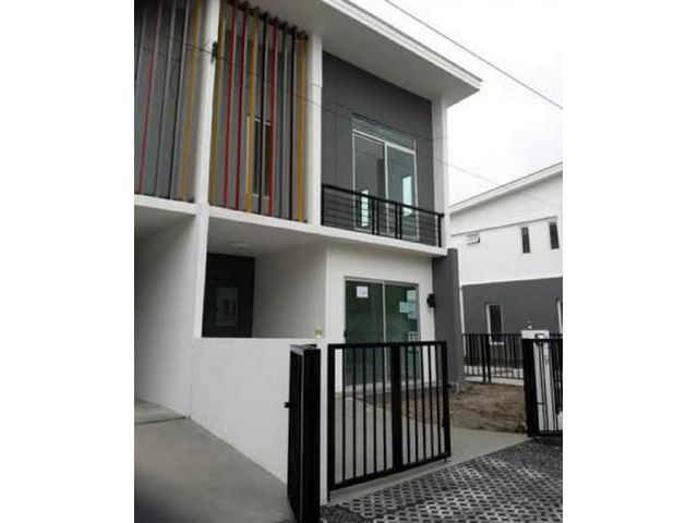 ขายและให้เช่าทาวน์โฮมลาดกระบัง ใกล้สุวรรณภูมิ
