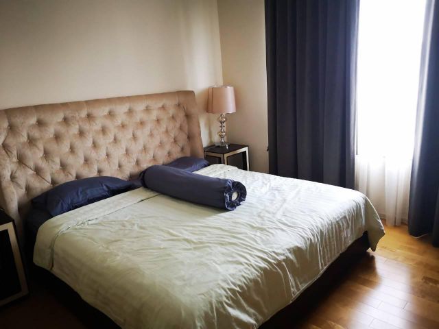 ให้เช่า Villa Asoke ชั้น 18 ห้องหัวมุม มีเฟอร์นิเจอร์ครบ พร้อมเข้าอยู่ S03-0090