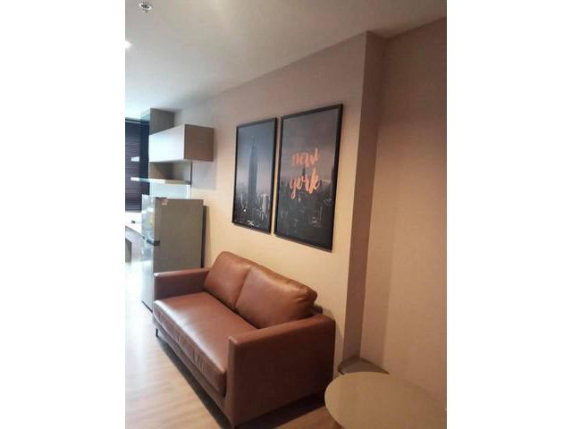 ให้เช่าคอนโด Rhythm Sathorn  1 ห้องนอน