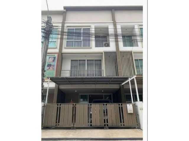 ให้เช่าทาวน์โฮม ลุมพินี ทาวน์ เรสซิเดนซ์ ลาดพร้าว