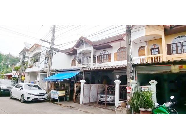 สุขาภิบาล3 สวนสยาม ถ.เสรีไทย 42-46 ตลาดนัดสัมมากร
